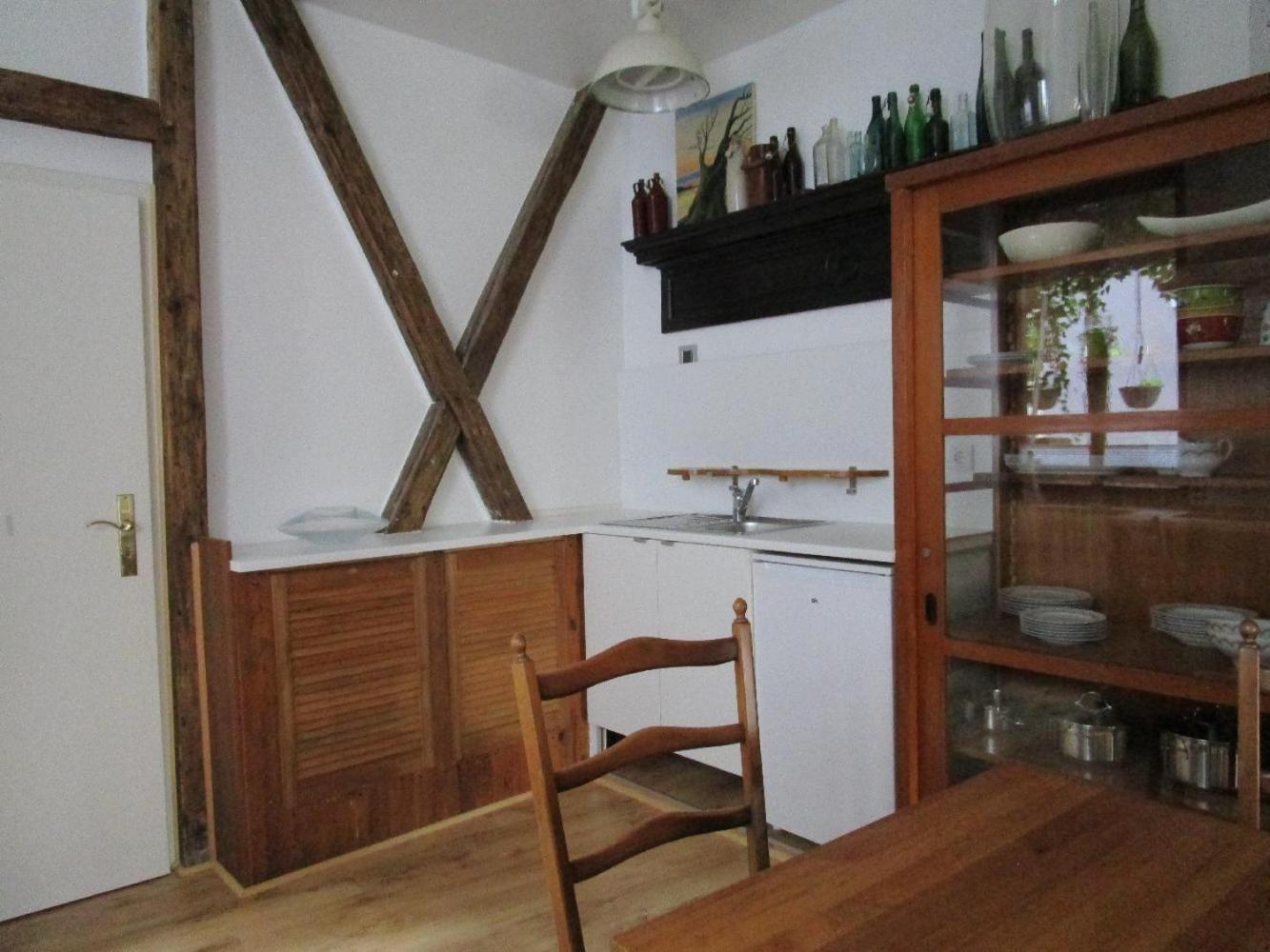 Ferienwohnung-im-mauerbluemchen * Rostock
